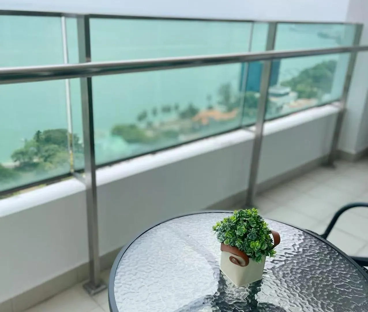 公寓 乔治敦Mansion One 2R2B Seaview Up To 10 Pax公寓
